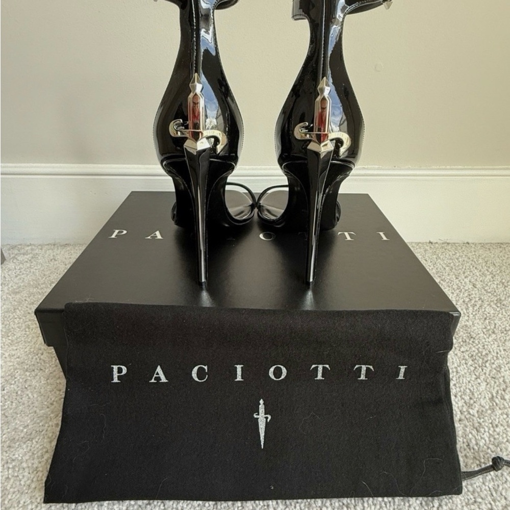 Brand NEW Cesare Paciotti Dagger Heel 40 EU 10 US